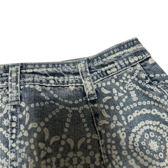 Free People Patterned Button-Front Denim Mini Skirt – Size‎ 2 - Picture 5 of 7